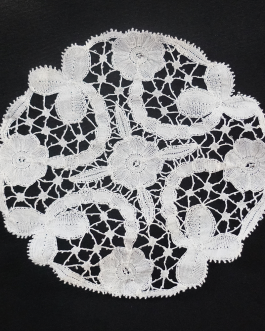 Lace Work Samll Table Mate