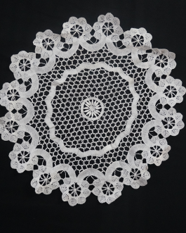 Lace Work Round Table Mat