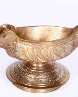 Brass Parrot Agal Lamp